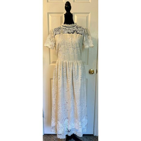 NWOT All:Row Cream Mock Neck Lace Midi Lined Dress Size Medium - Picture 2 of 11